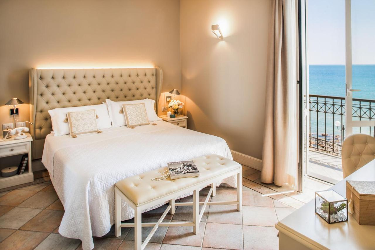 Hotel Savoia Alassio Esterno foto