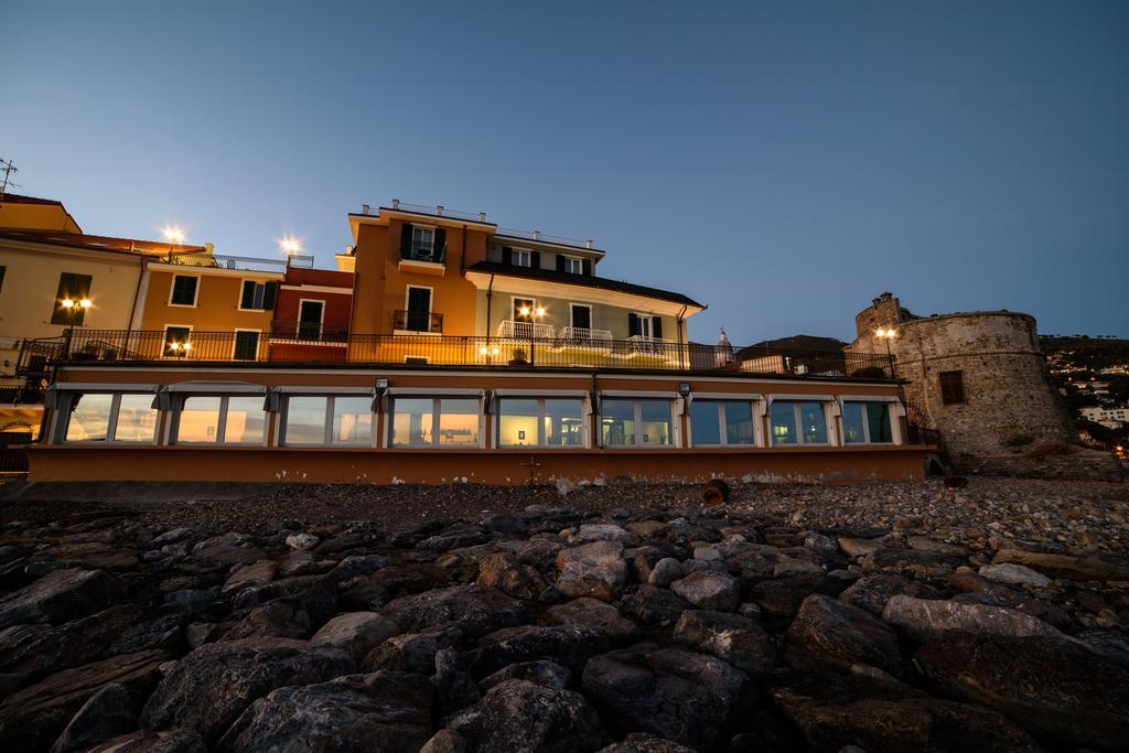 Hotel Savoia Alassio Esterno foto