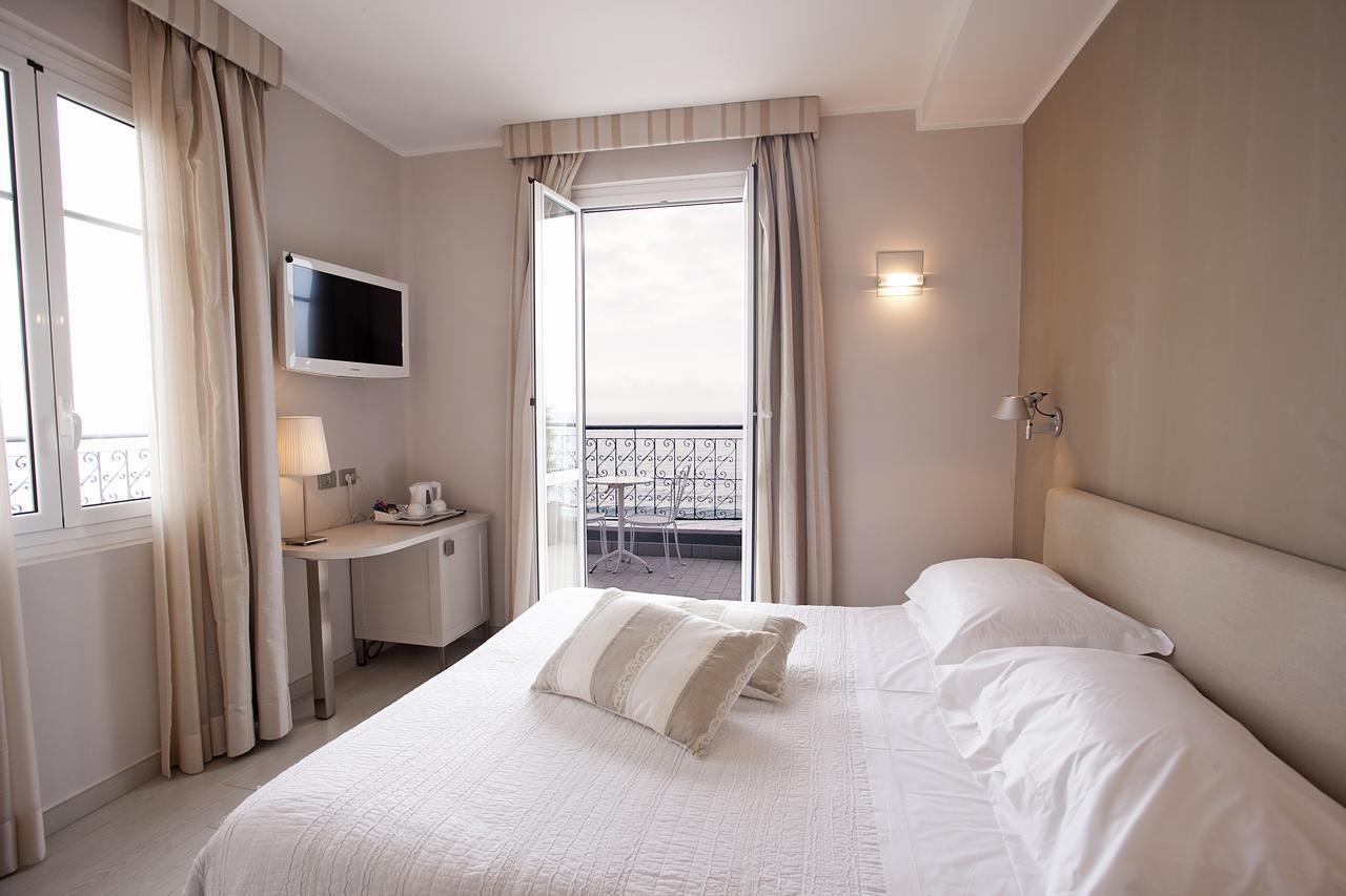 Hotel Savoia Alassio Esterno foto